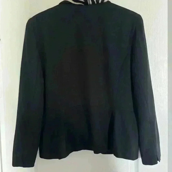 Christian Dior authentic black 1990s velvet lapel vest. Fall season sta… - Picture 4 of 8